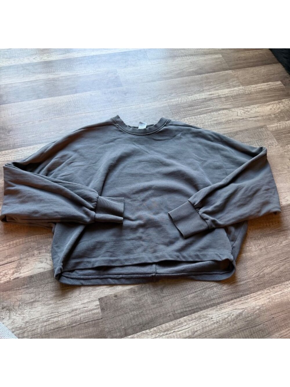 Social Culture Gray Crewneck Sweatshirt Small 100% Cotton Casual Pullover